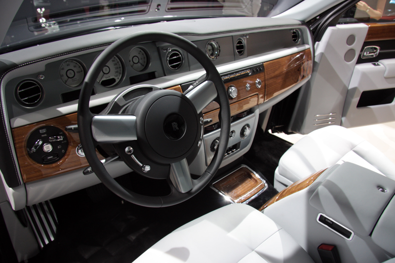 Illustration for article titled This $600K Rolls-Royce Has A City Carved Into Its Interior
